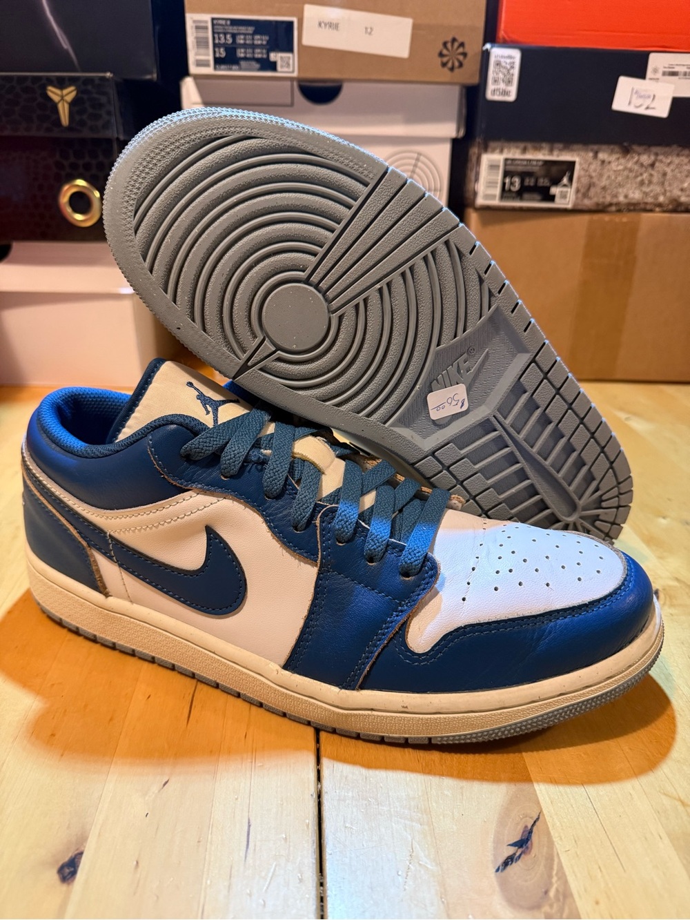 Nike Jordan Low-Top Sneakers in White and Blue